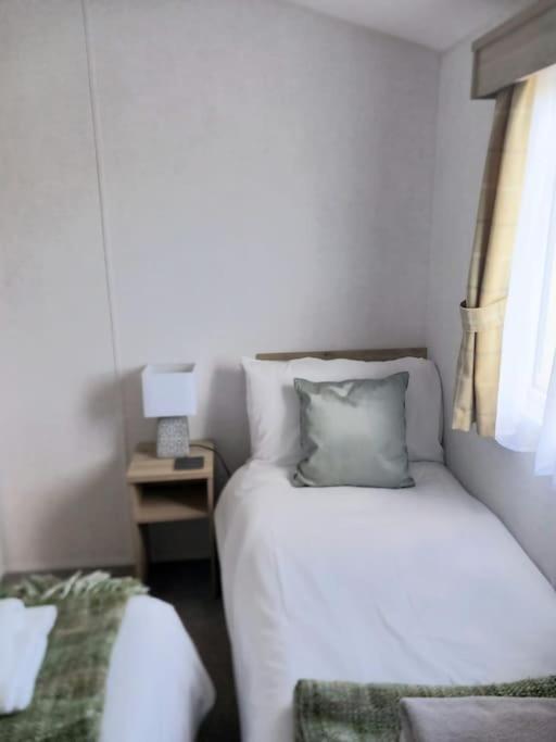 Sea Breeze, Modern, Cosy Holiday Home Haverigg Eksteriør billede