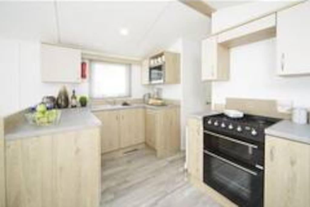 Sea Breeze, Modern, Cosy Holiday Home Haverigg Eksteriør billede