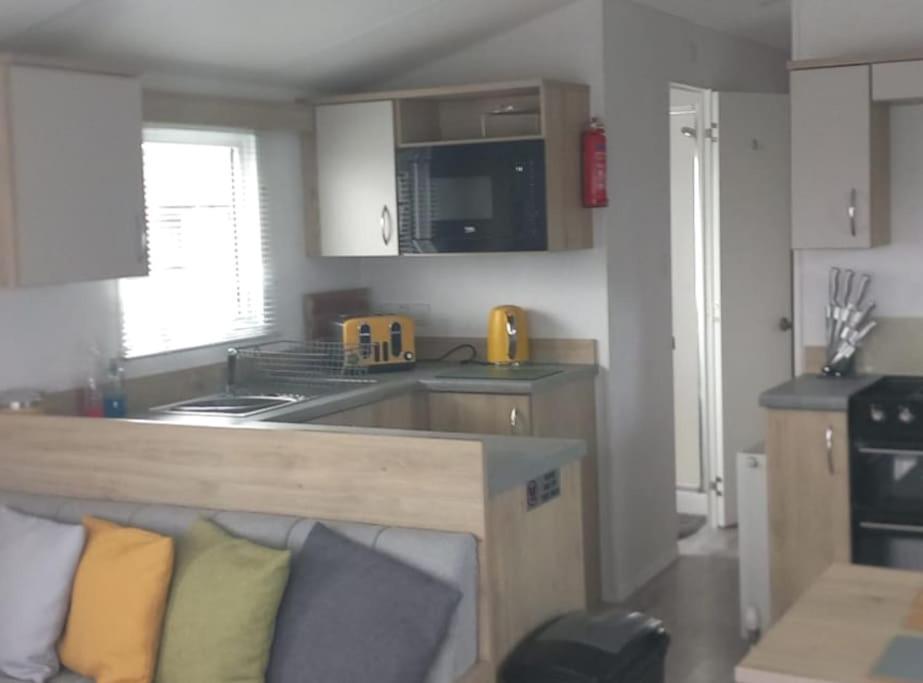 Sea Breeze, Modern, Cosy Holiday Home Haverigg Eksteriør billede